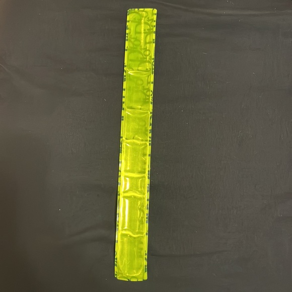 RARE VINTAGE AUTHENTIC CHRISTIAN DIOR SNAP BRACELET NEON - Picture 2 of 3